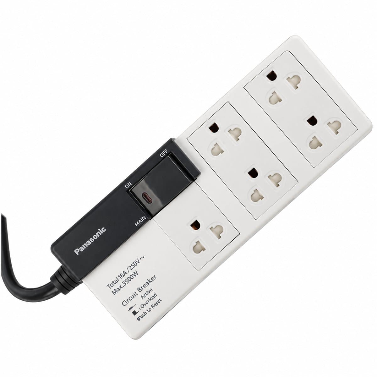 Ổ cắm có dây 5 ổ cắm, 1 công tắc, 3m Panasonic trên nền trắng, ảnh sản phẩm chính diện