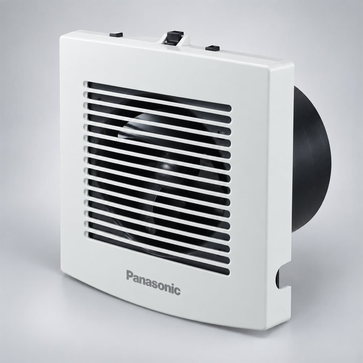 Quạt hút nhà tắm không có lá lật Panasonic chụp góc nghiêng 3/4, thấy rõ mặt và cạnh bên