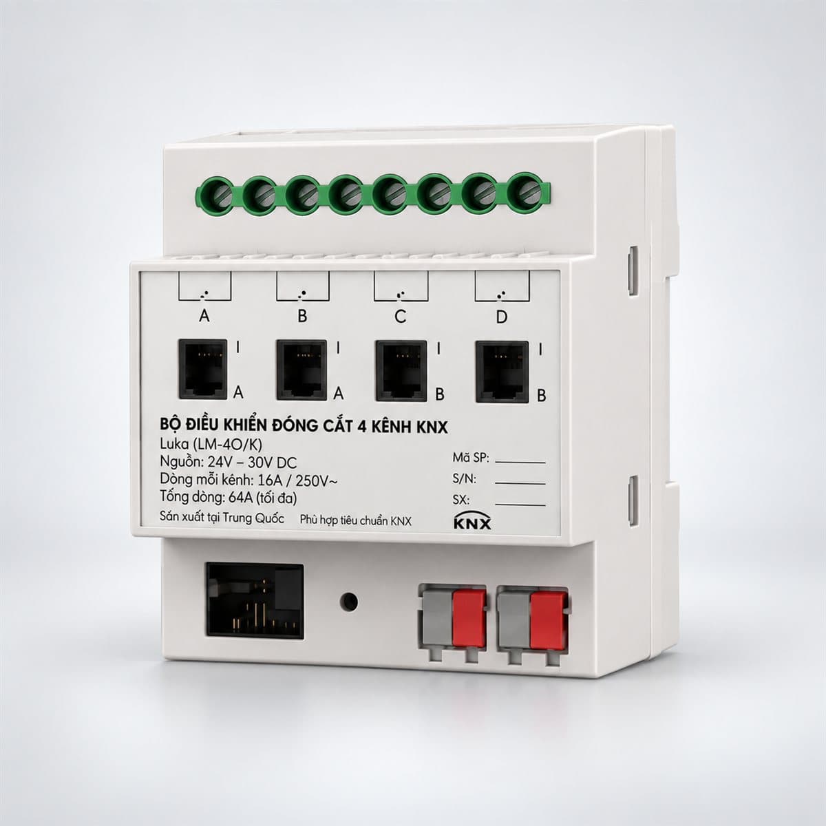 Bộ điều khiển đóng cắt 4 kênh KNX Luka chụp góc nghiêng 3/4, thấy rõ mặt và cạnh bên