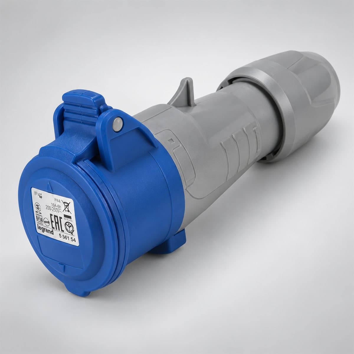 Ổ cắm nối công nghiệp P17 Tempra Pro IP44 Legrand chụp góc nghiêng 3/4, thấy rõ mặt và cạnh bên