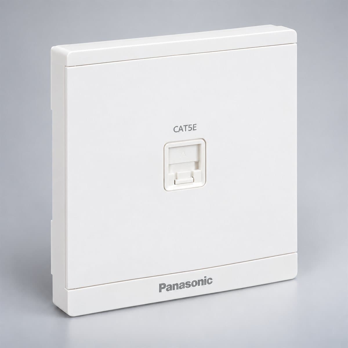 Ổ cắm điện thoại 4 cực Moderva Panasonic chụp góc nghiêng 3/4, thấy rõ mặt và cạnh bên