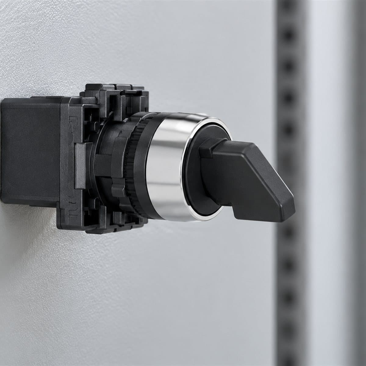 Công tắc xoay tay nắm ngắn Harmony XA2 Ø22 Schneider đã lắp đặt trong nhà