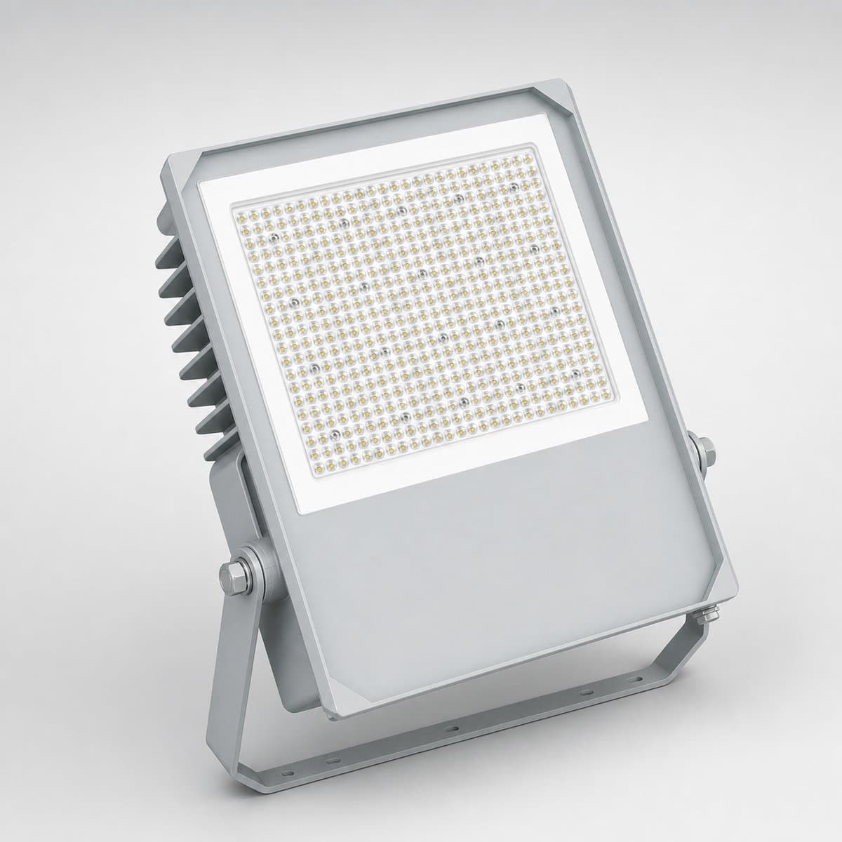 Đèn SIMPLITZ Floodlight V3-General chụp góc nghiêng 3/4, thấy rõ thân và mặt bên