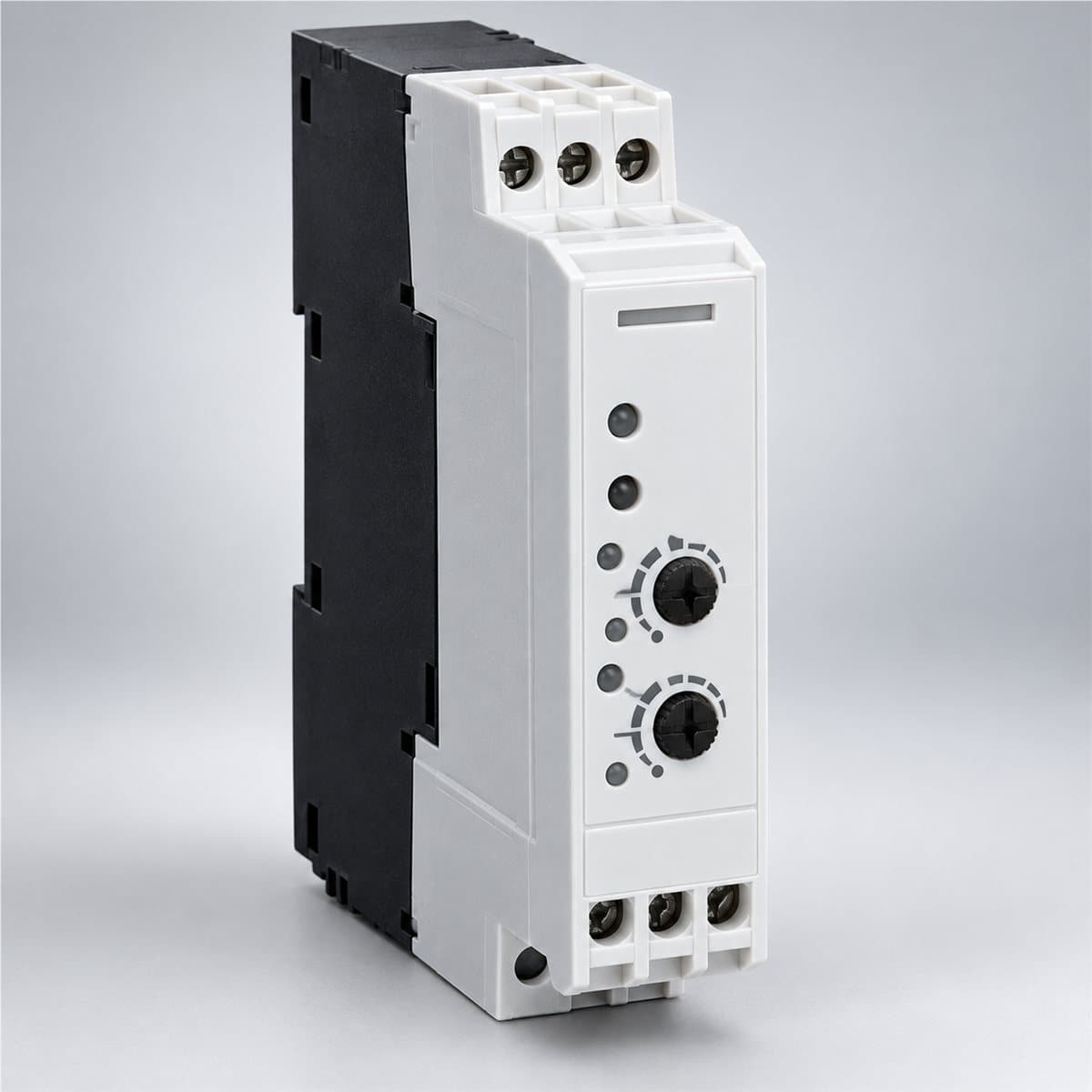 Khởi động mềm Altistart 01 ATS01N1 1-3 pha Schneider chụp góc nghiêng 3/4, thấy rõ mặt và cạnh bên