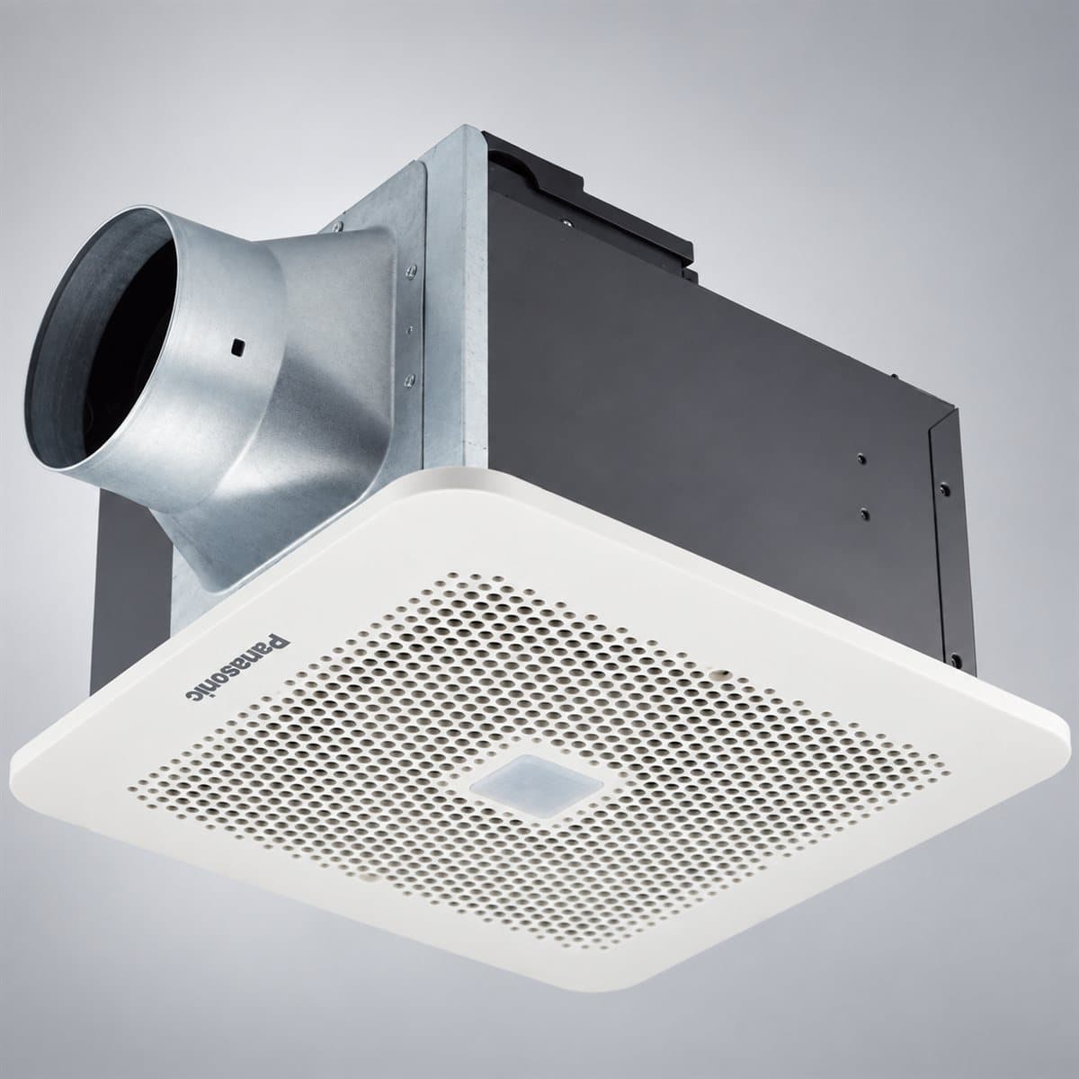 Quạt hút âm trần có sensor chuyển động Panasonic chụp góc nghiêng 3/4, thấy rõ mặt và cạnh bên