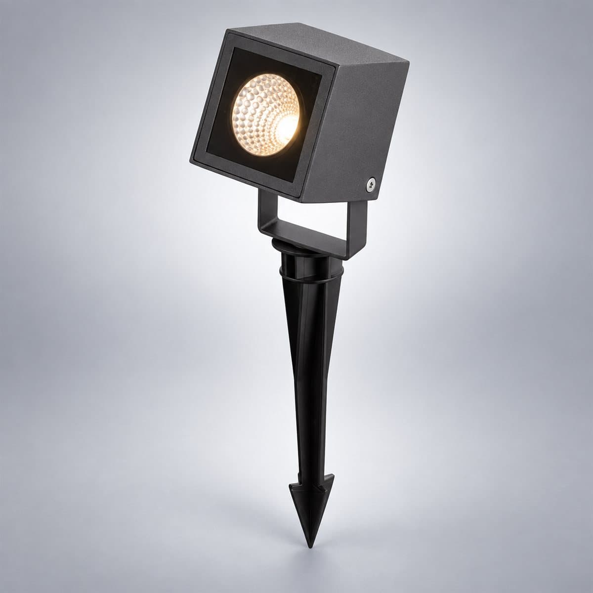 Đèn spotlight sân vườn LED NSP2746 Panasonic chụp góc nghiêng 3/4, thấy rõ thân và cạnh bên