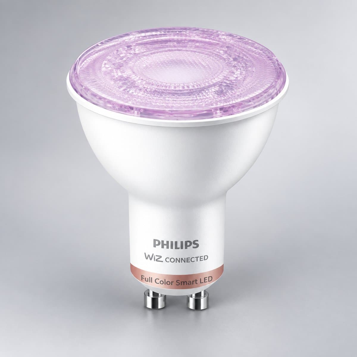 Bóng đèn thông minh WiZ GU10 RGB chụp góc nghiêng 3/4, thấy rõ thân và cạnh bên