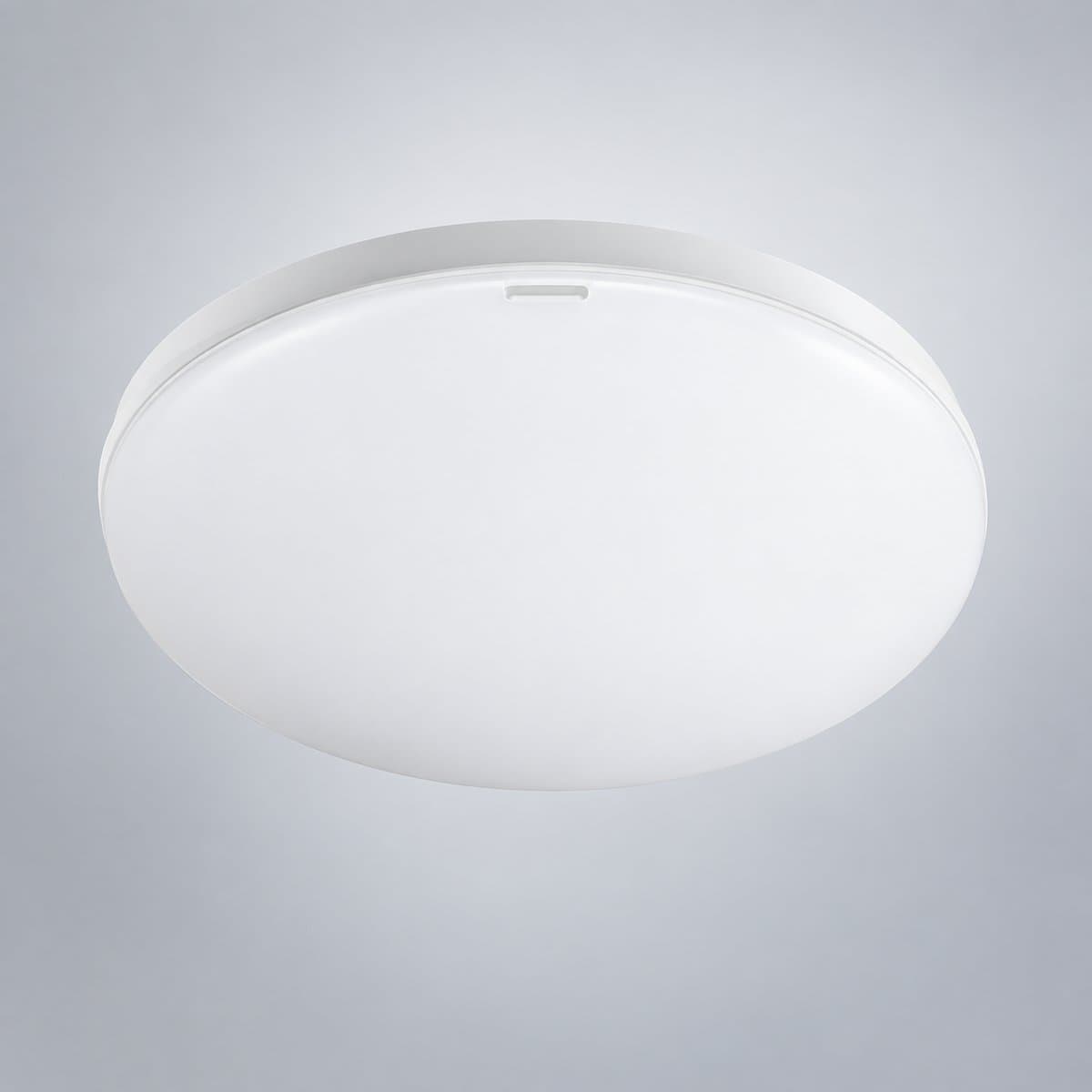 Đèn LED ốp trần CL610 All In One có remote Philips chụp góc nghiêng 3/4, thấy rõ thân và cạnh bên