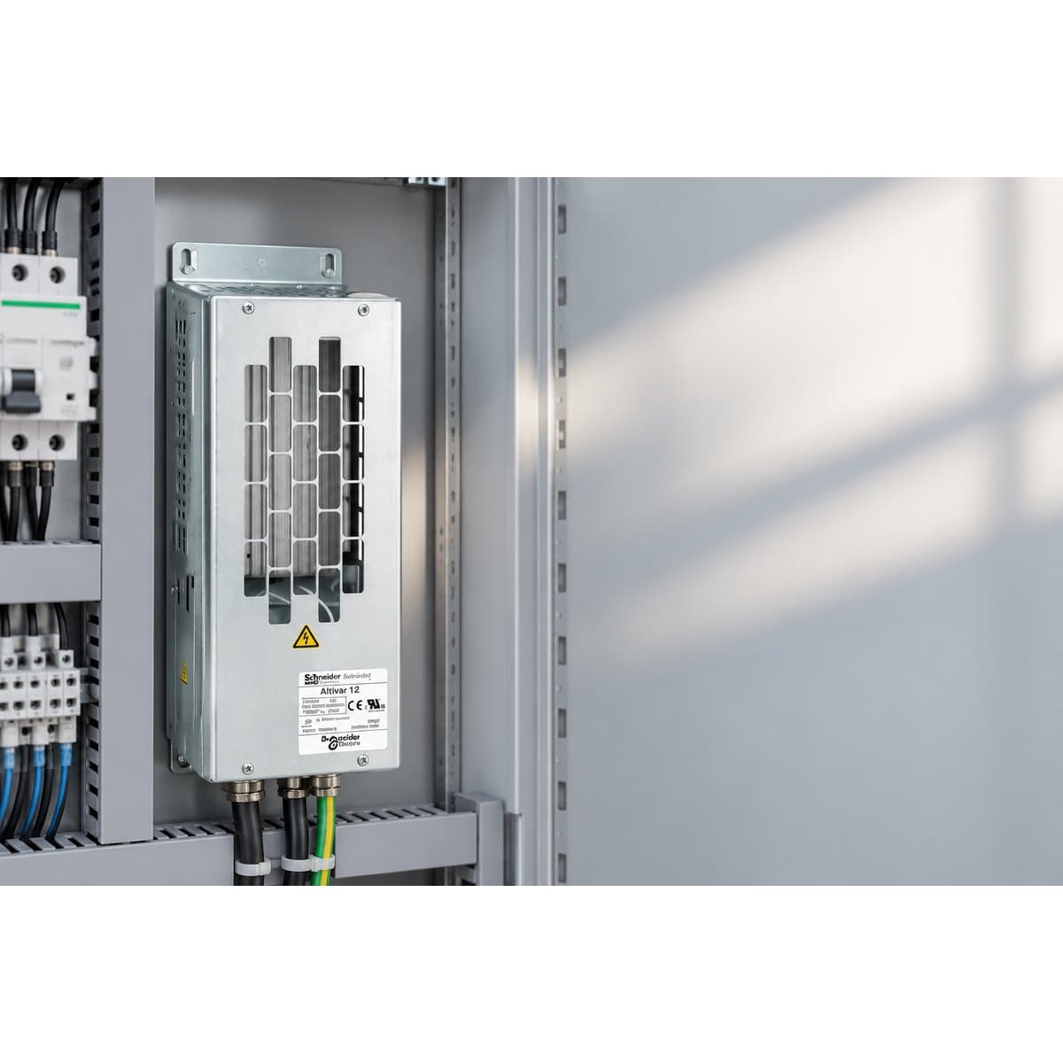 Biến tần Altivar 12 Schneider đã lắp đặt trong nhà