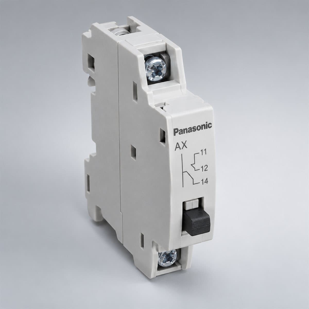 Tiếp điểm phụ báo trạng thái, bên trái MCCB SF Panasonic chụp góc nghiêng 3/4, thấy rõ mặt và cạnh bên