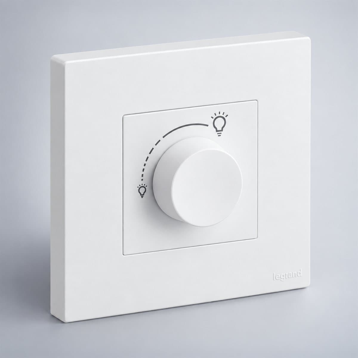 Điều chỉnh độ sáng đèn 300W RCD+LED Obria Legrand chụp góc nghiêng 3/4, thấy rõ mặt và cạnh bên