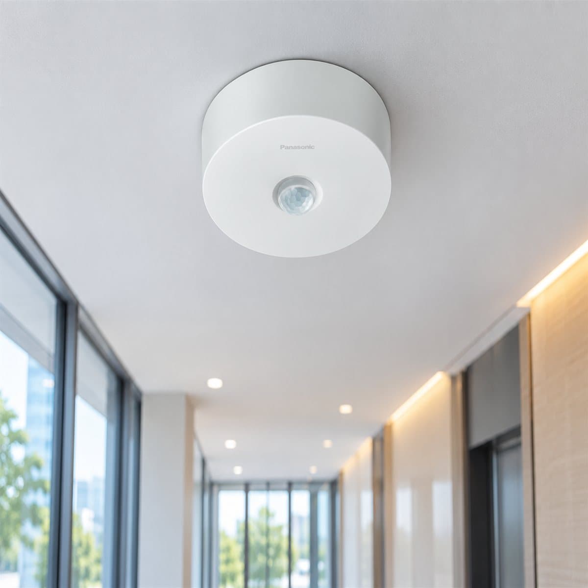Cảm biến gắn trần cao (lắp đặt đến 12.7m) Panasonic đã lắp đặt trong nhà