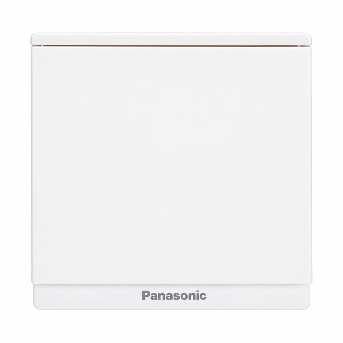 Bộ 1 công tắc C, 2 chiều, bắt vít Moderva Panasonic trên nền trắng, ảnh sản phẩm chính diện
