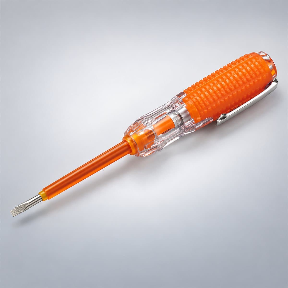 Bút thử điện Panasonic chụp góc nghiêng 3/4, thấy rõ mặt và cạnh bên