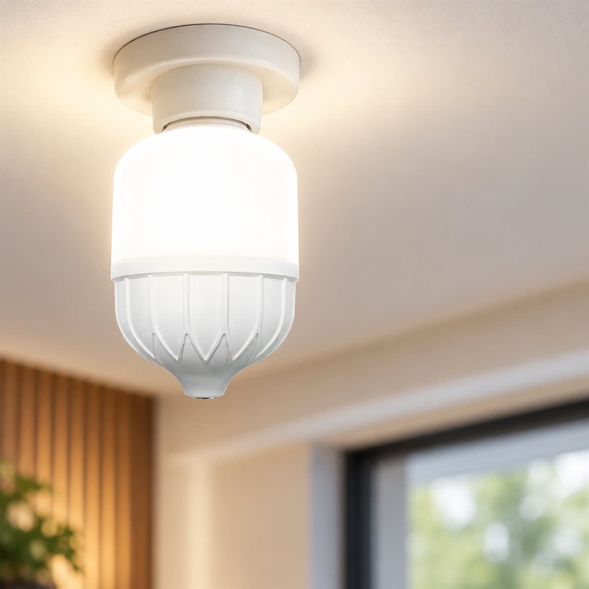 Bóng đèn LED bulb trụ E27 Lotus Series Panasonic đã lắp đặt, đang chiếu sáng