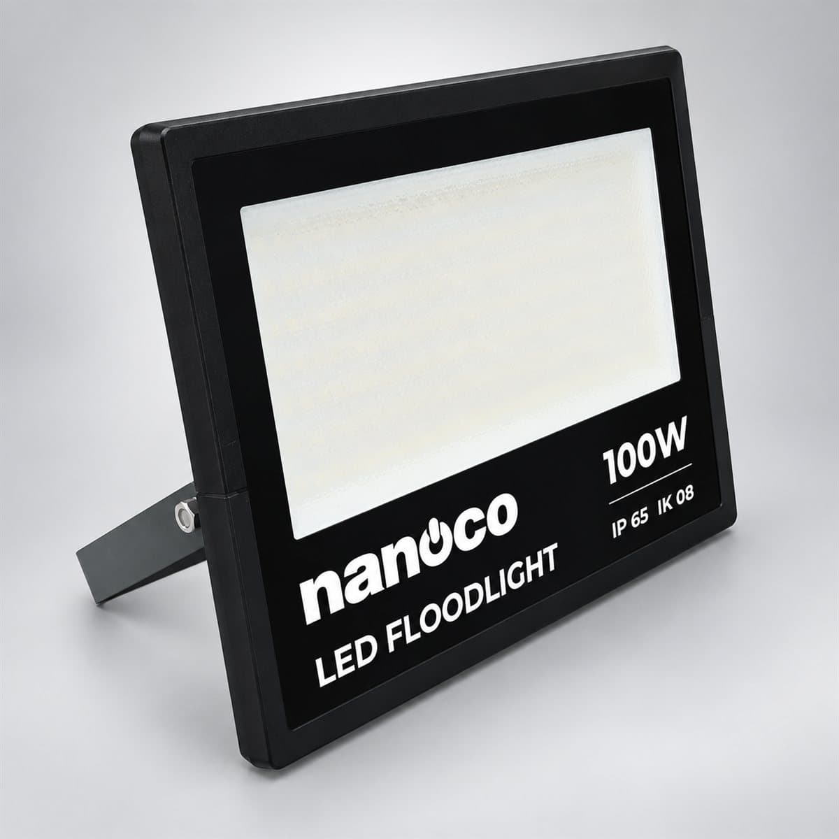 Đèn pha LED Janus Series Panasonic chụp góc nghiêng 3/4, thấy rõ thân và cạnh bên