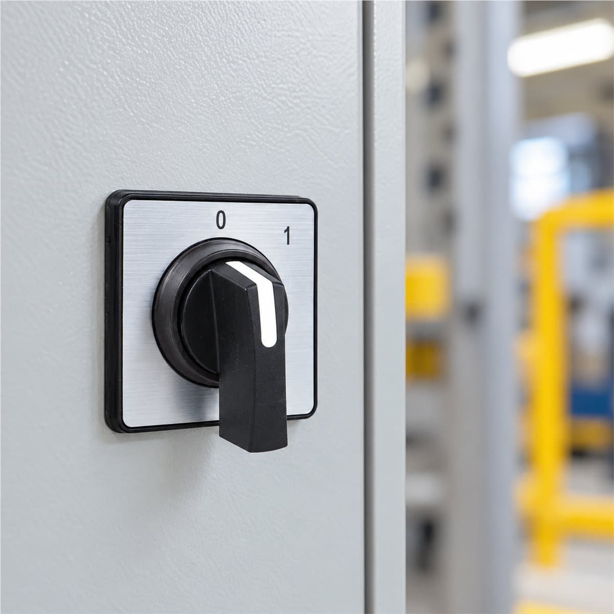 Công tắc cam Harmony K1 12A lắp lỗ Ø22 Schneider đã lắp đặt trong nhà
