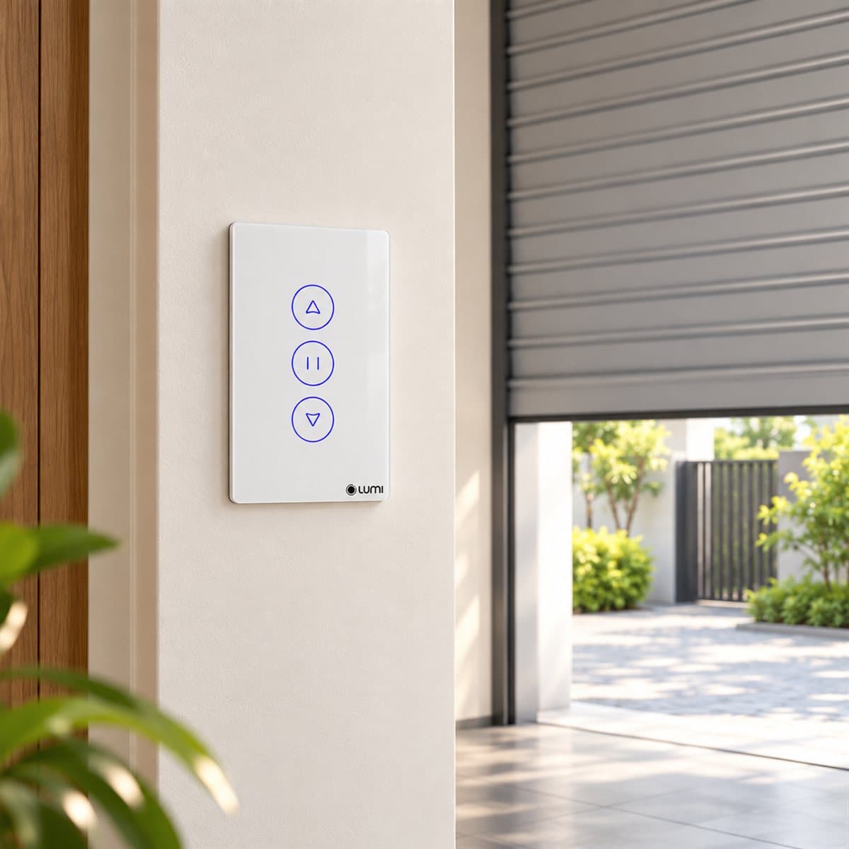 Công tắc cửa cuốn WiFi đã lắp đặt trong nhà