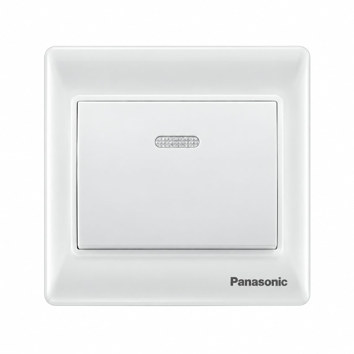 Công tắc ổ cắm Minerva Panasonic trên nền trắng, ảnh sản phẩm chính diện