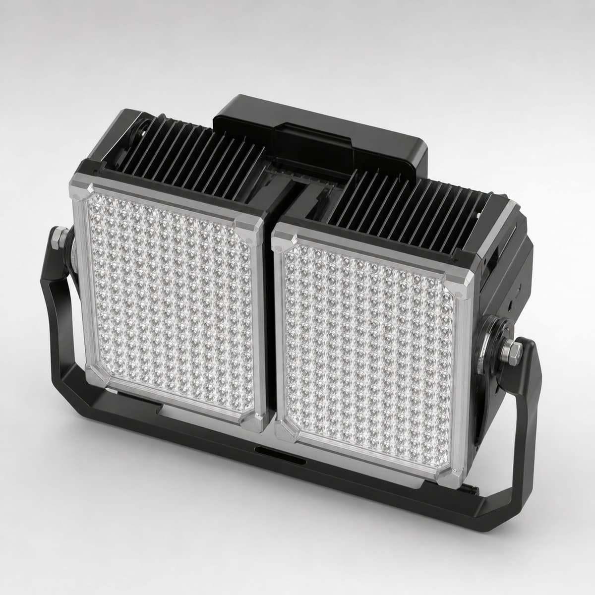 Đèn PURSOS SHP V3.1 Floodlight-General chụp góc nghiêng 3/4, thấy rõ thân và mặt bên