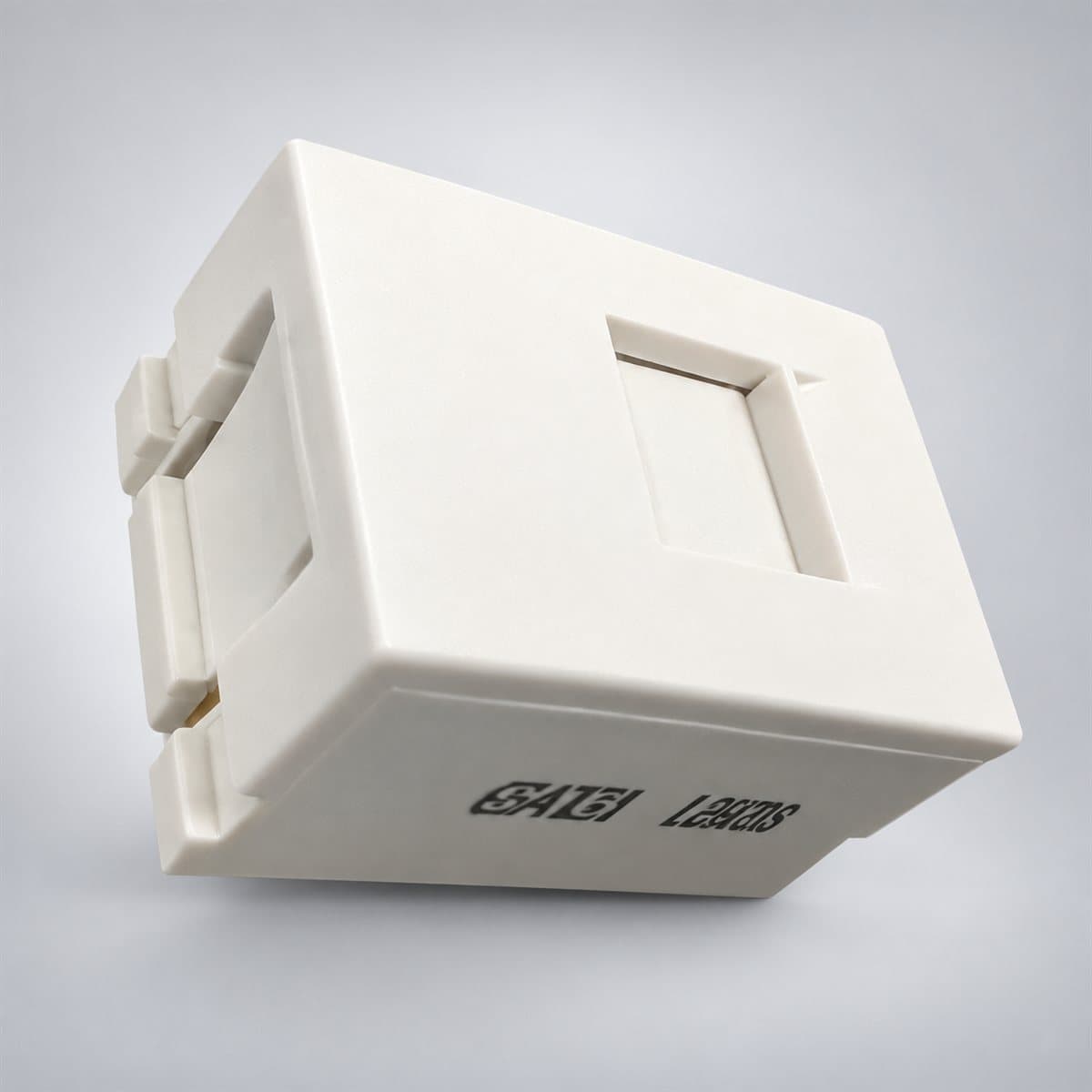 Ổ cắm mạng cat6, 1 mô-đun Rivia Legrand chụp góc nghiêng 3/4, thấy rõ mặt và cạnh bên