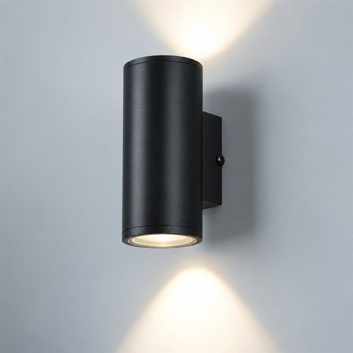 Đèn ngoài trời Stella NBLS22512 Panasonic chụp góc nghiêng 3/4, thấy rõ thân và cạnh bên