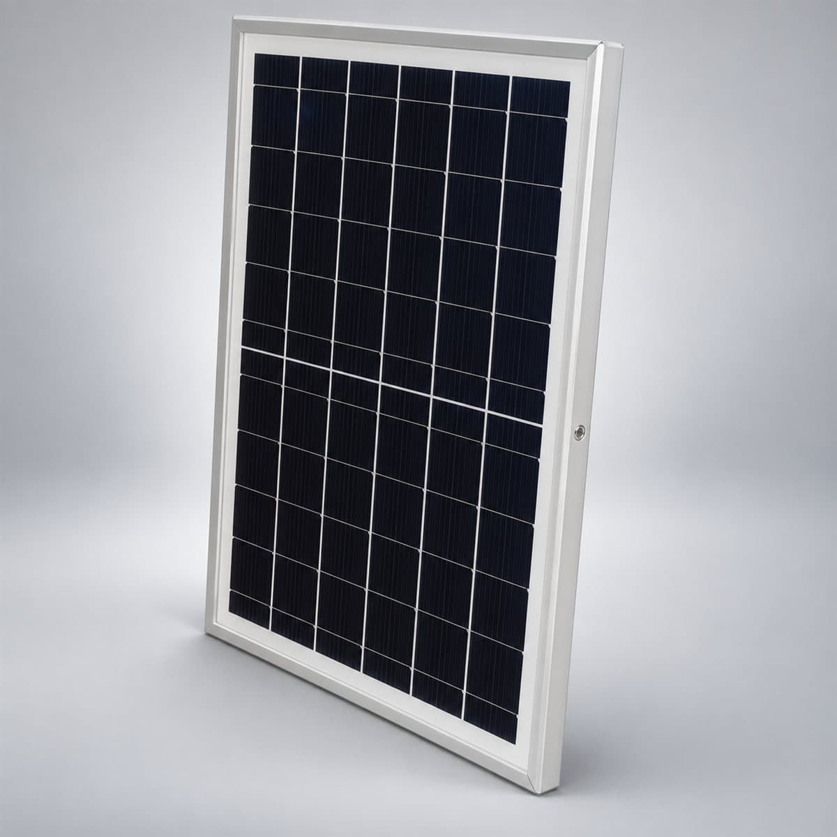 Đèn pha solar NLFS Panasonic chụp góc nghiêng 3/4, thấy rõ thân và cạnh bên