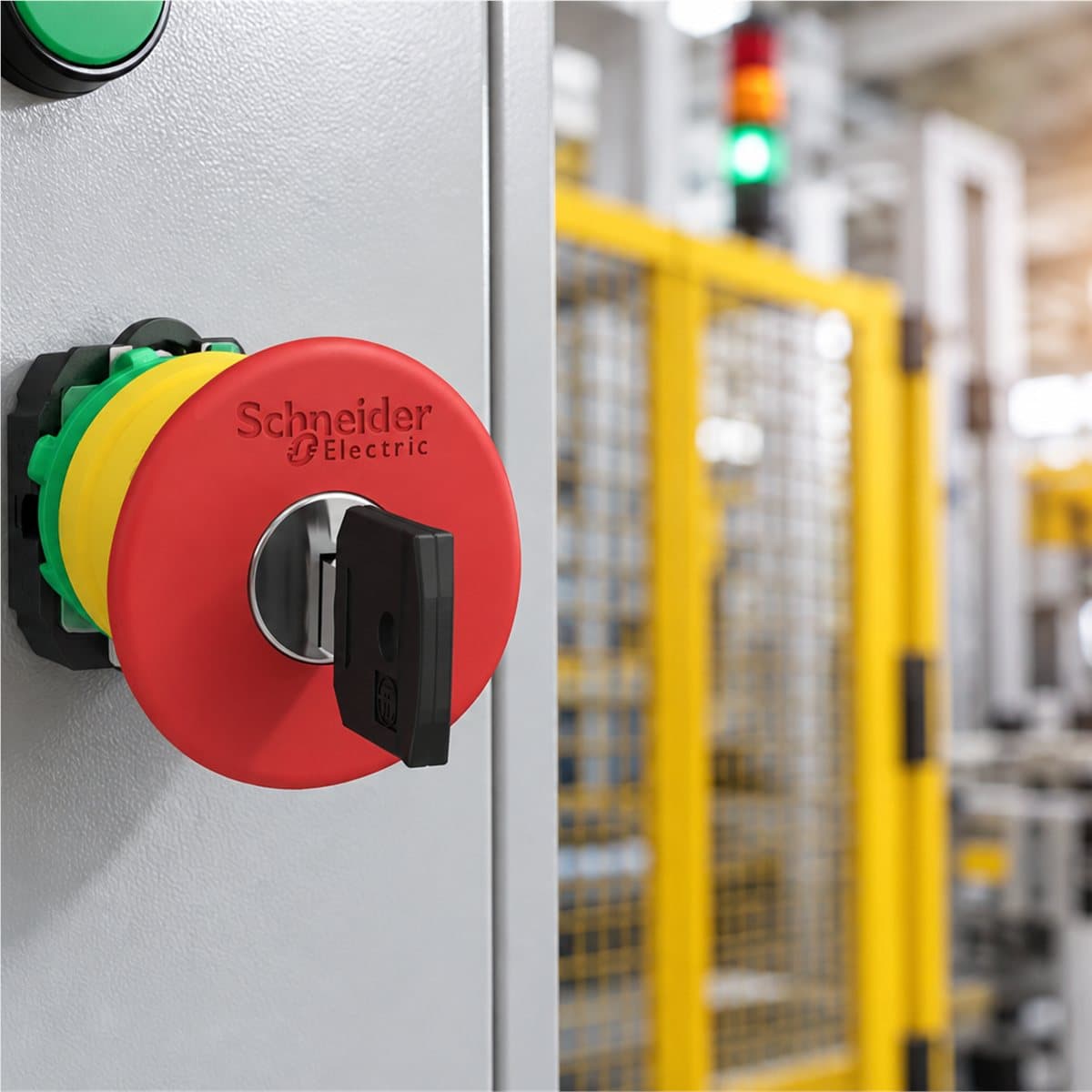 Nút dừng khẩn nhả bằng chìa trọn bộ Harmony XB5 Schneider đã lắp đặt trong nhà