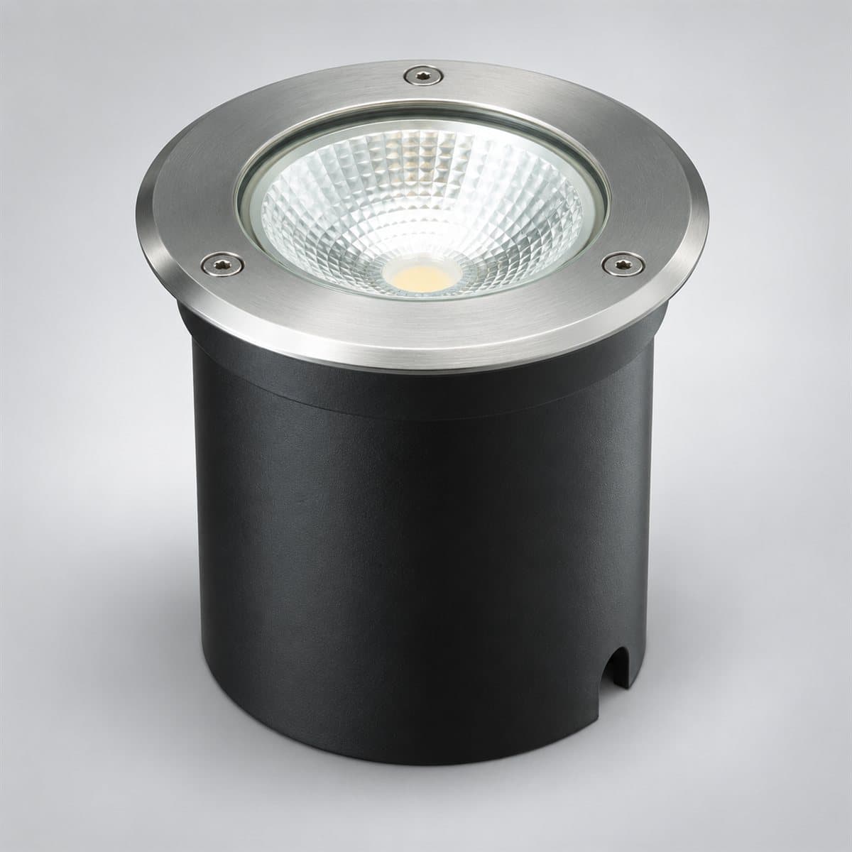 Đèn âm đất LED NGL2641 Panasonic chụp góc nghiêng 3/4, thấy rõ thân và cạnh bên