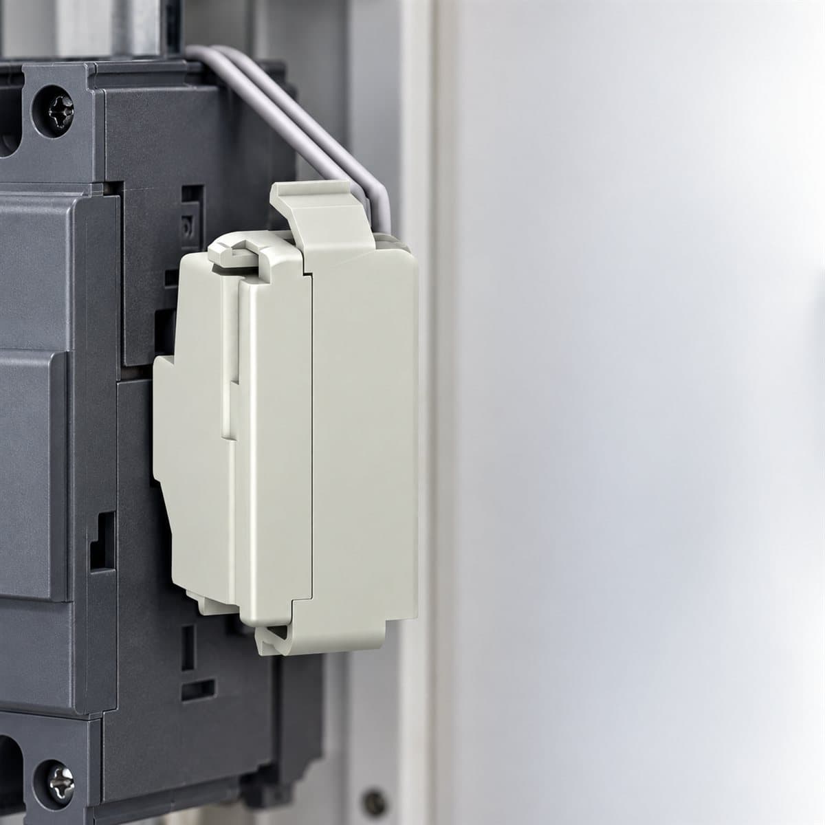 Cuộn shunt (STH) cho EasyPact EZC100 Schneider đã lắp đặt trong nhà