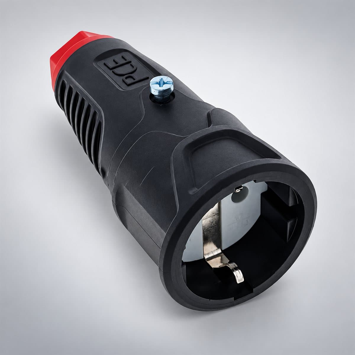 Ổ cắm nối cao su PCE Panasonic chụp góc nghiêng 3/4, thấy rõ mặt và cạnh bên