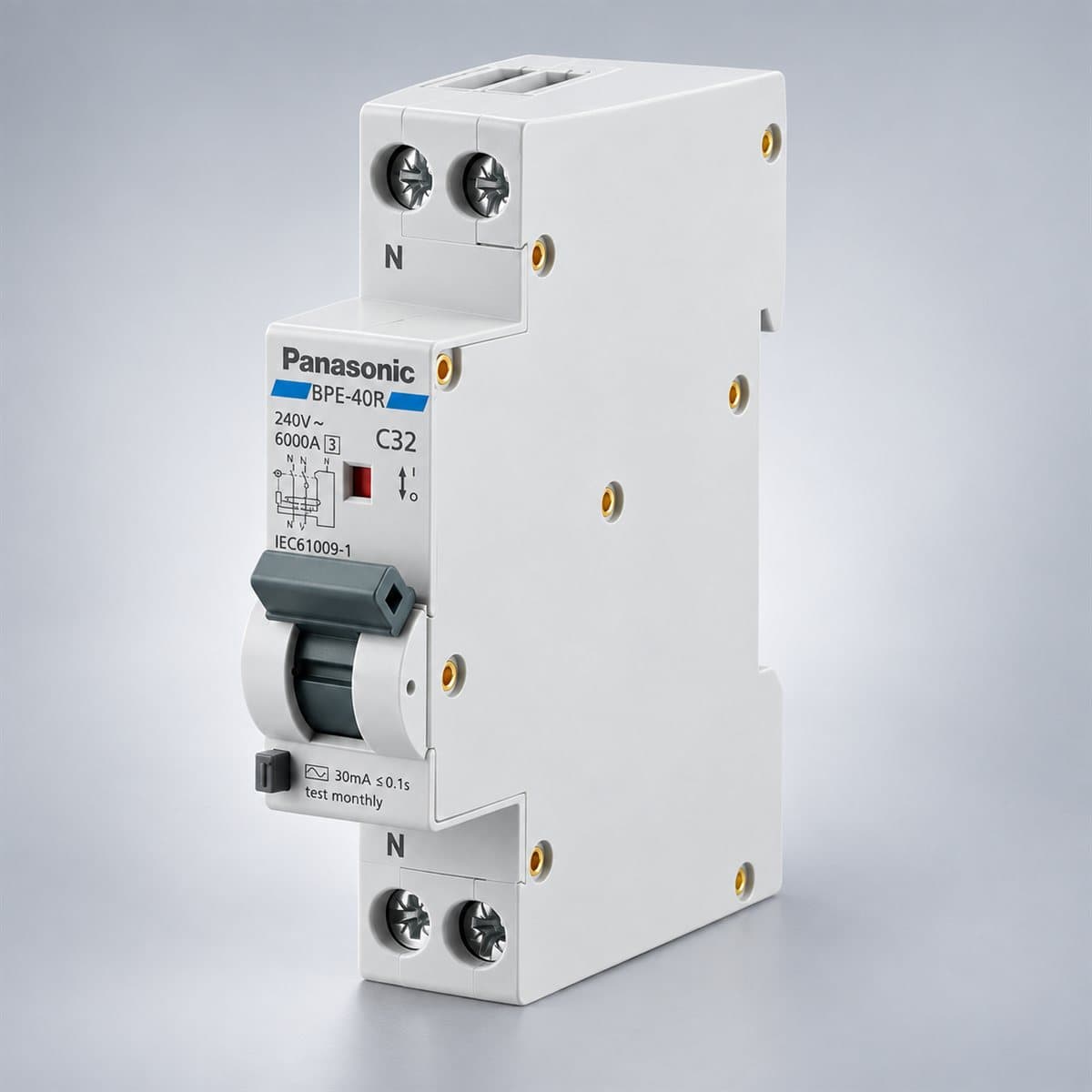 Cầu dao chống rò RCBO Compact Panasonic chụp góc nghiêng 3/4, thấy rõ mặt và cạnh bên