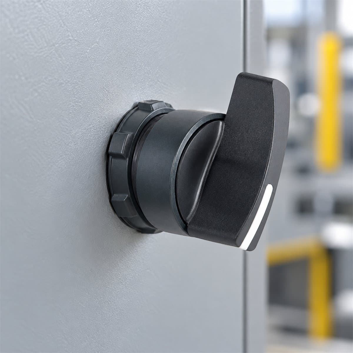 Đầu công tắc xoay tay nắm dài (lắp ráp) Harmony XB5 Ø22 Schneider đã lắp đặt trong nhà