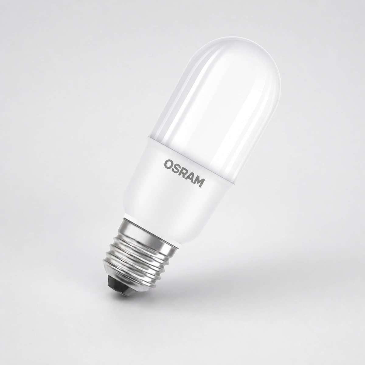 Đèn BÓNG LED STICK BULB chụp góc nghiêng 3/4, thấy rõ thân và mặt bên
