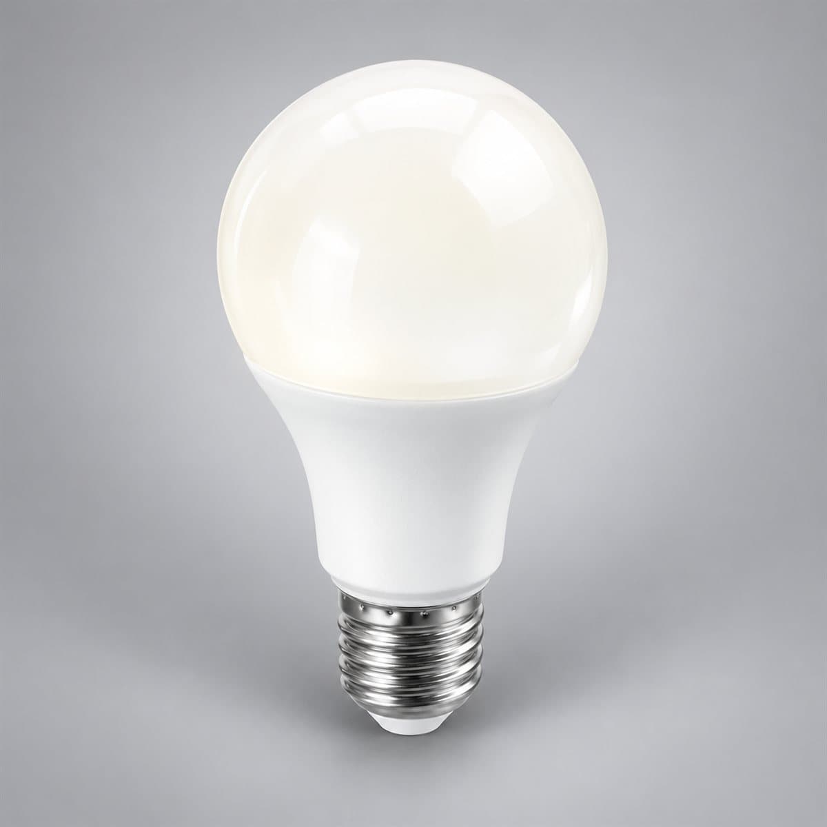 Bóng đèn LED bulb nông nghiệp hoa cúc Panasonic chụp góc nghiêng 3/4, thấy rõ thân và cạnh bên