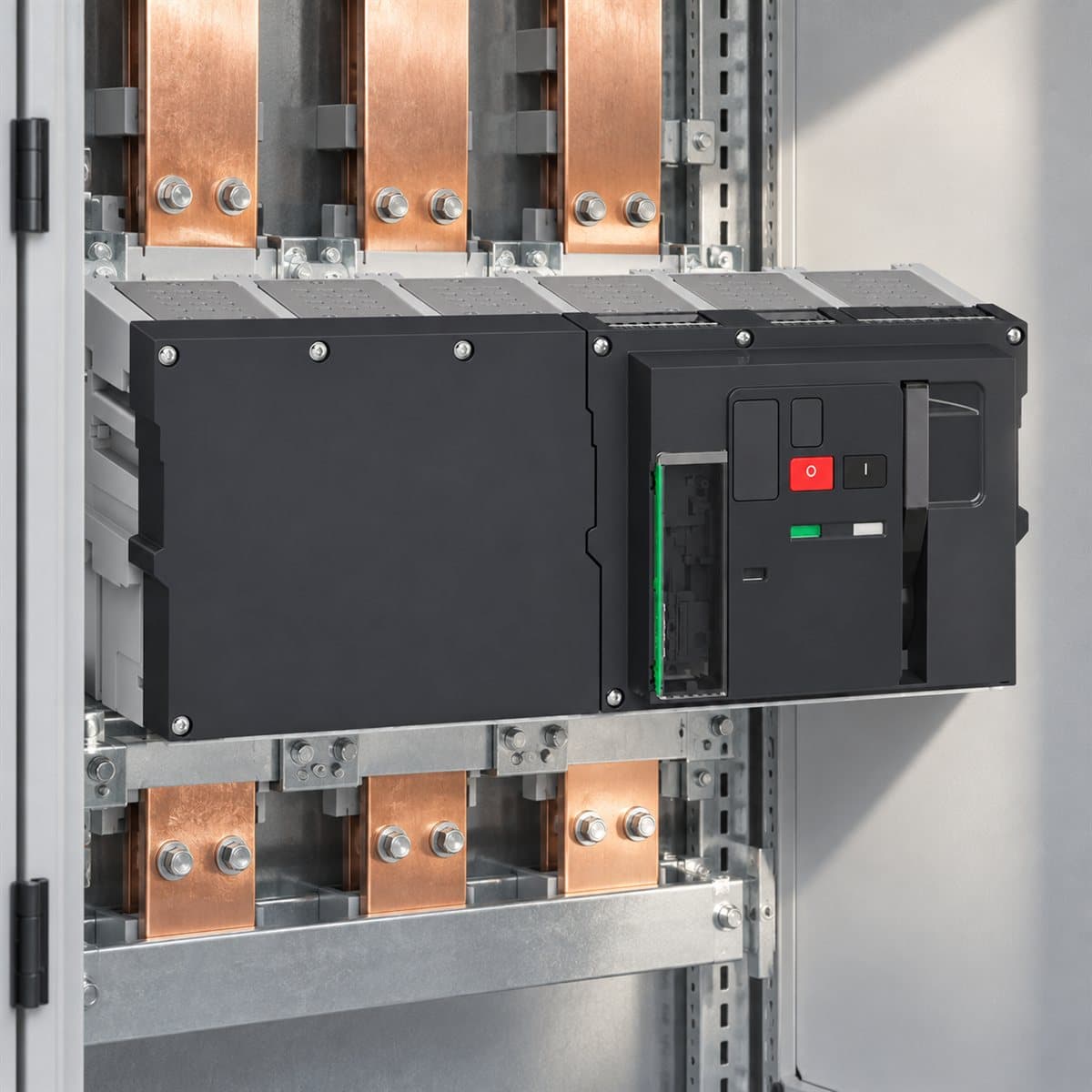 ACB MasterPacT MTZ3 4000-6300A Schneider đã lắp đặt trong nhà