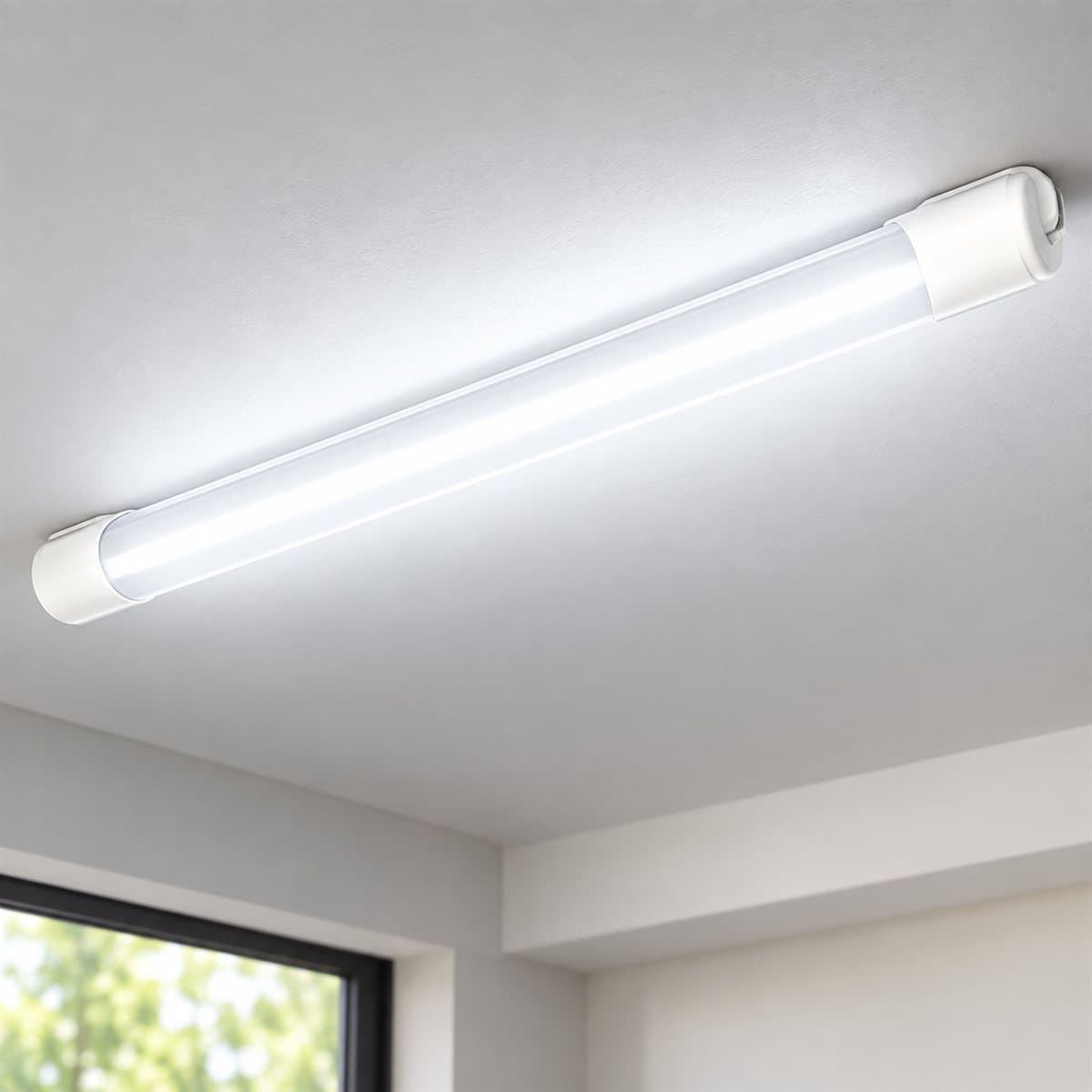 Đèn LED tuýp T8 Lite Series Panasonic đã lắp đặt, đang chiếu sáng