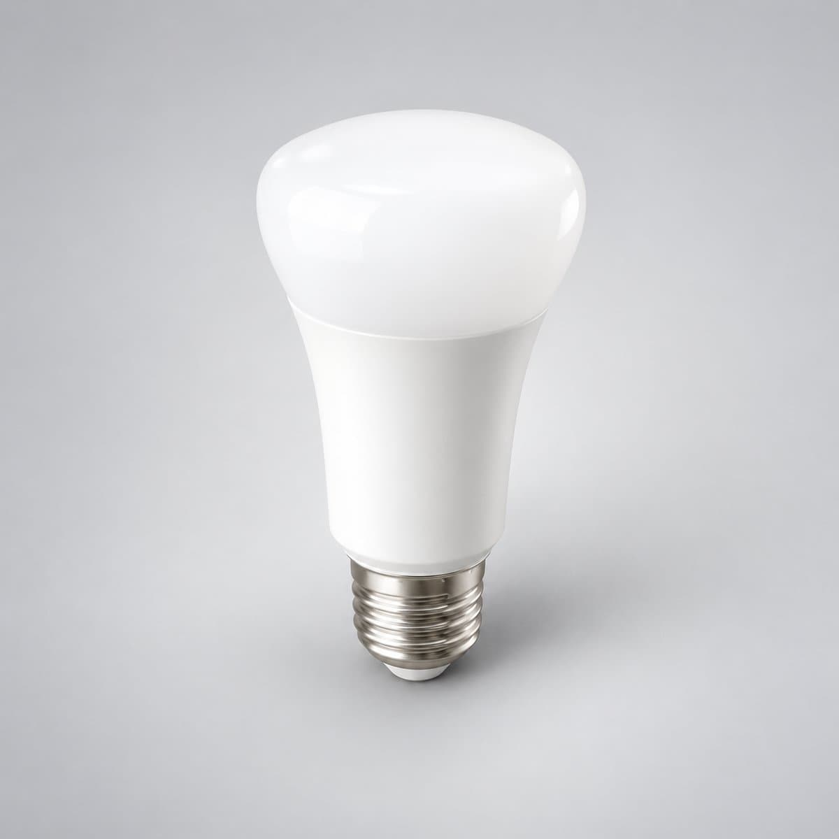 Bóng đèn thông minh Hue A60 E27 Philips chụp góc nghiêng 3/4, thấy rõ thân và cạnh bên