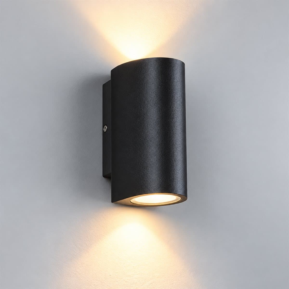Đèn ngoài trời Stella NBLS8004 Panasonic chụp góc nghiêng 3/4, thấy rõ thân và cạnh bên