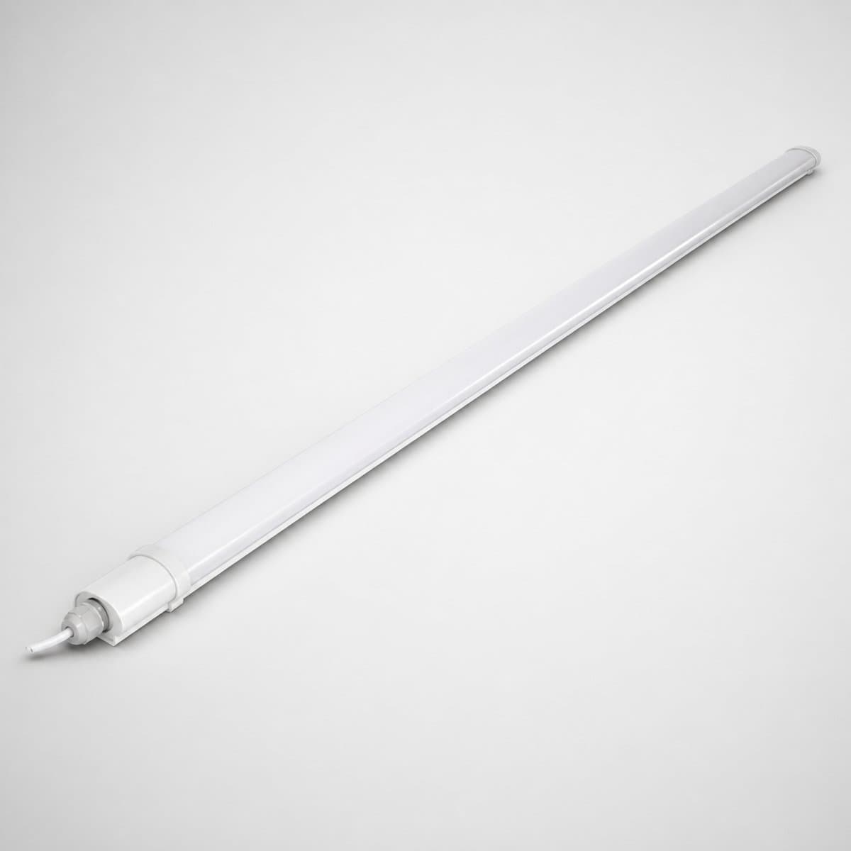 Đèn batten chống nước chụp góc nghiêng 3/4, thấy rõ thân và mặt bên