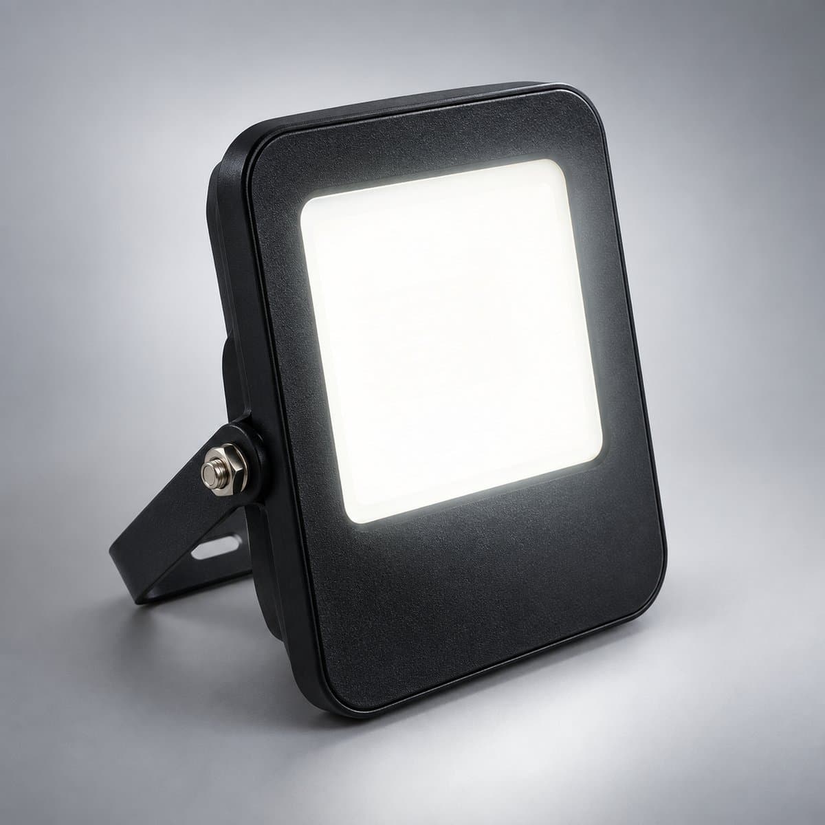 Đèn pha Venus, High Panasonic chụp góc nghiêng 3/4, thấy rõ thân và cạnh bên