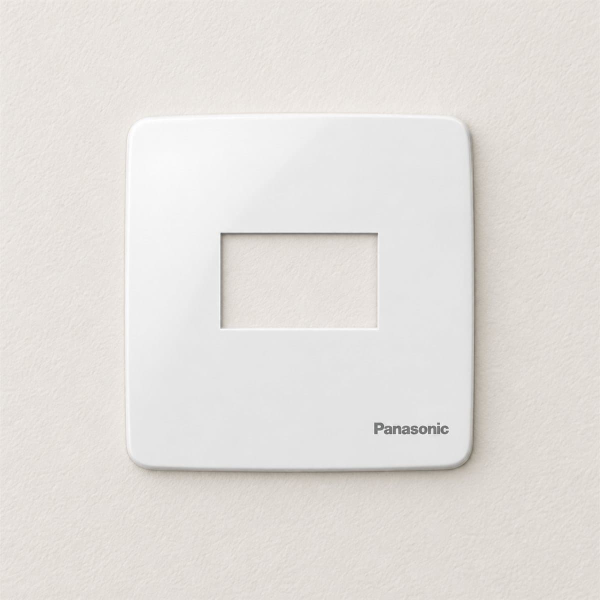 Mặt vuông dùng cho 1 thiết bị Minerva Panasonic đã lắp đặt trong nhà