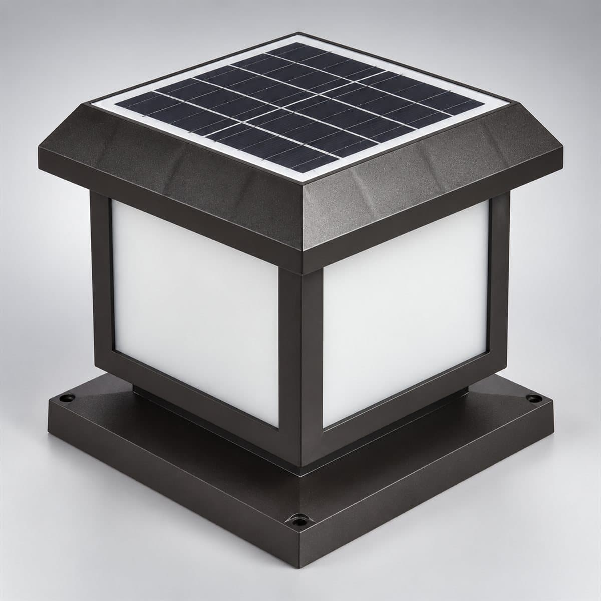 Đèn solar sân vườn NTZ10 Panasonic chụp góc nghiêng 3/4, thấy rõ thân và cạnh bên