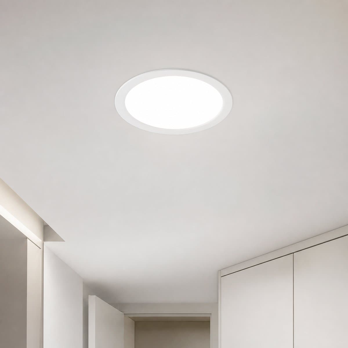 DOWNLIGHT SIÊU MỎNG đã lắp đặt, đang chiếu sáng