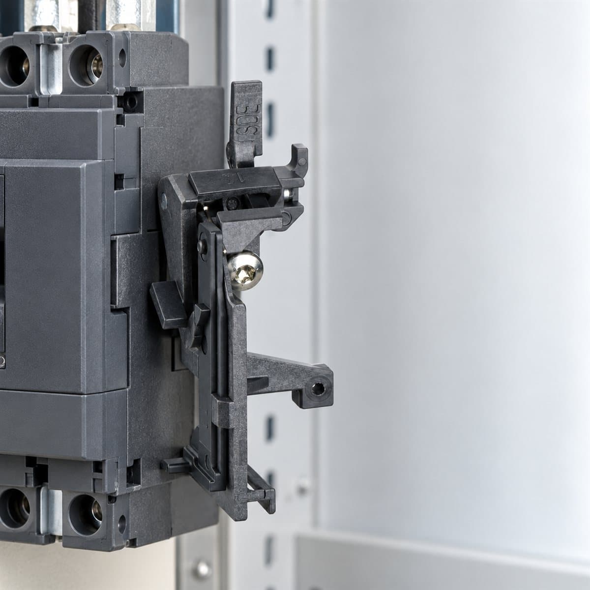 Bộ chuyển SDE cho MCCB ComPacT NSX Schneider đã lắp đặt trong nhà
