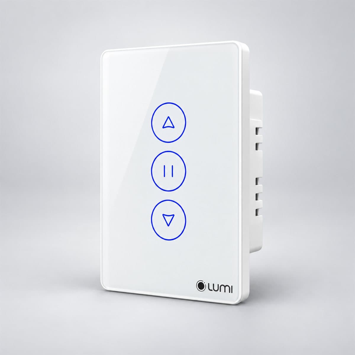 Công tắc cửa cuốn WiFi chụp góc nghiêng 3/4, thấy rõ mặt và cạnh bên