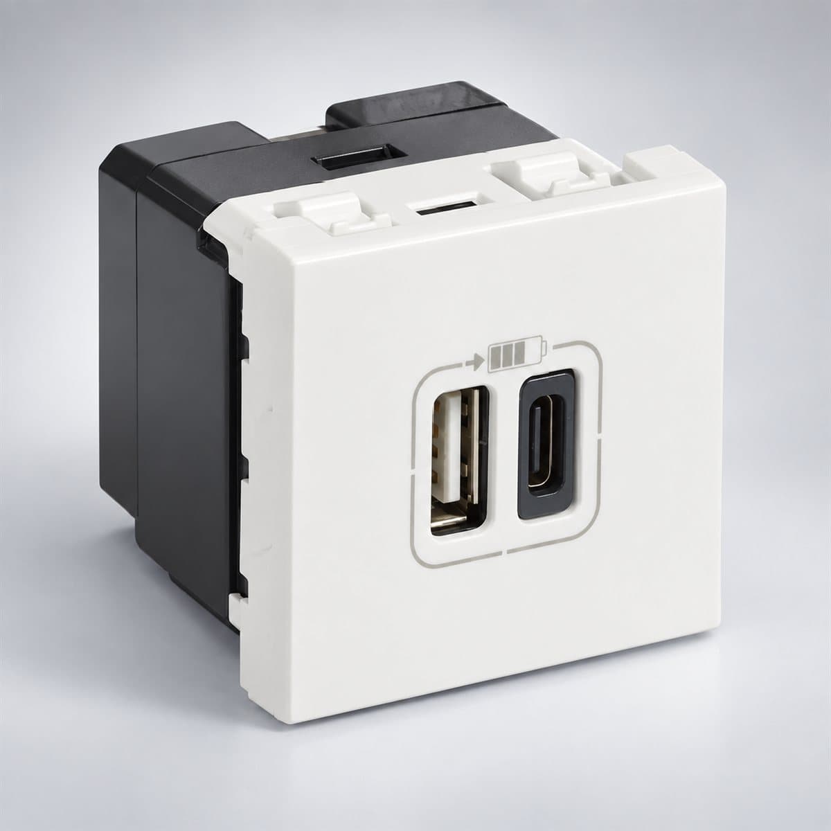 Ổ sạc USB đôi type A + Type C, 15W, 2 mô-đun hộp âm sàn Legrand chụp góc nghiêng 3/4, thấy rõ mặt và cạnh bên