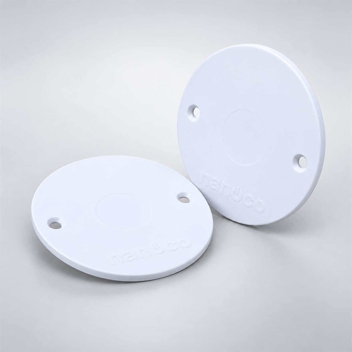 Nắp đậy hộp nối tròn, vít ống luồn dây Panasonic chụp góc nghiêng 3/4, thấy rõ mặt và cạnh bên