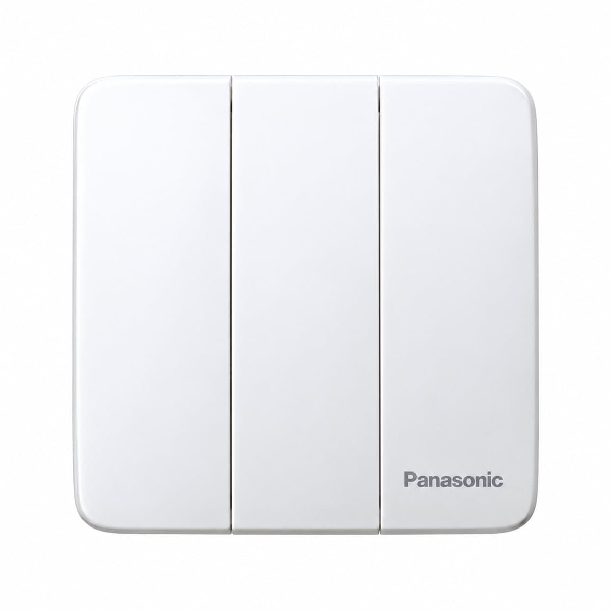 Bộ 3 công tắc B, 1 chiều, cắm nhanh Minerva Panasonic trên nền trắng, ảnh sản phẩm chính diện