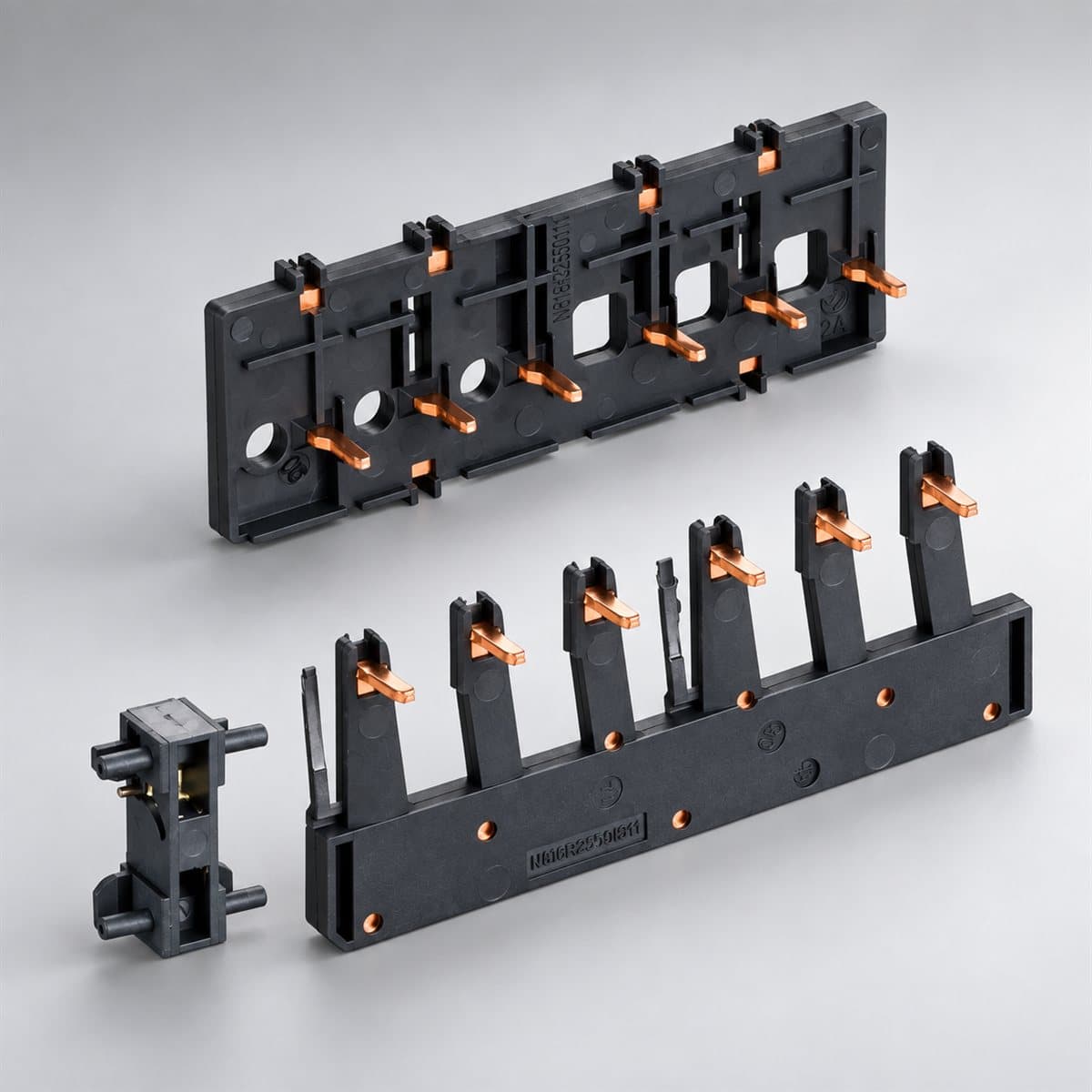 Bộ lắp contactor đảo chiều TeSys LC1D Schneider chụp góc nghiêng 3/4, thấy rõ mặt và cạnh bên